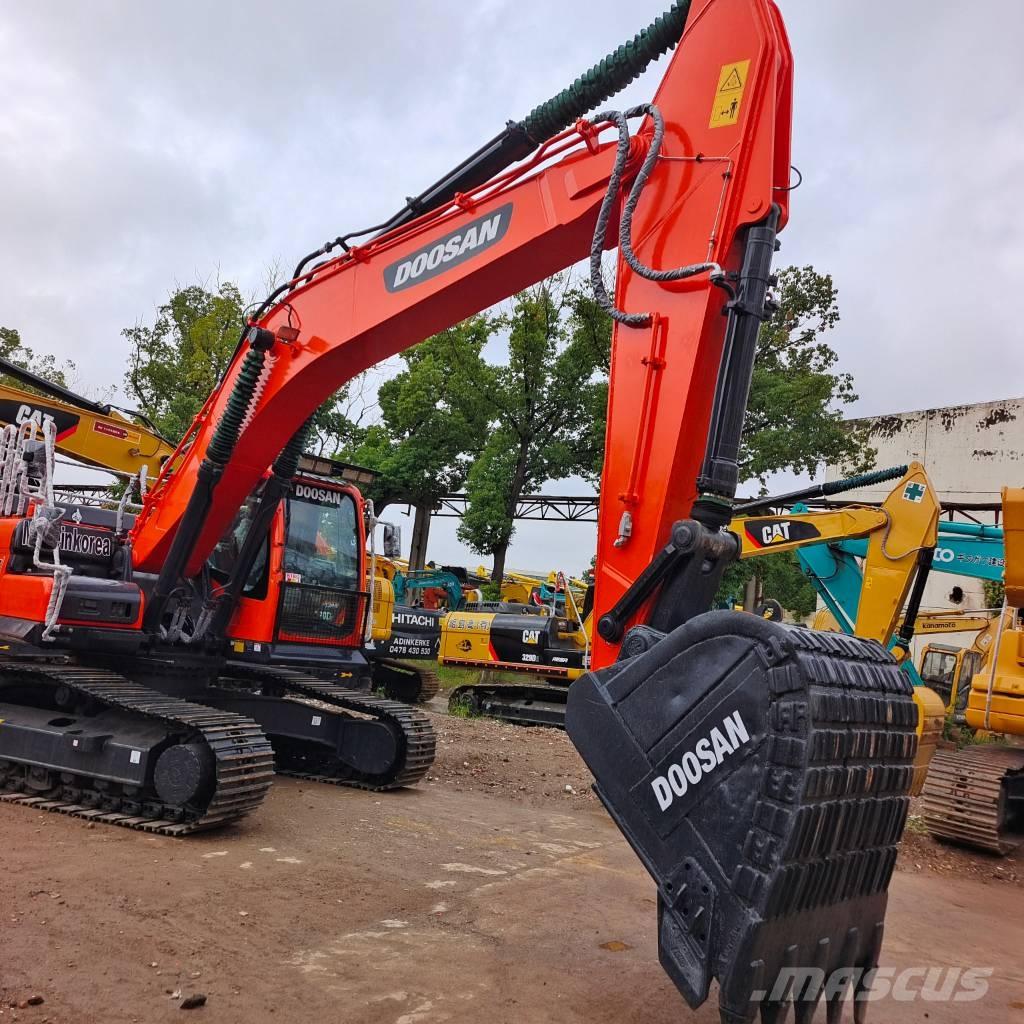 Doosan DX 300LC-9C 대형 굴삭기 29톤 이상