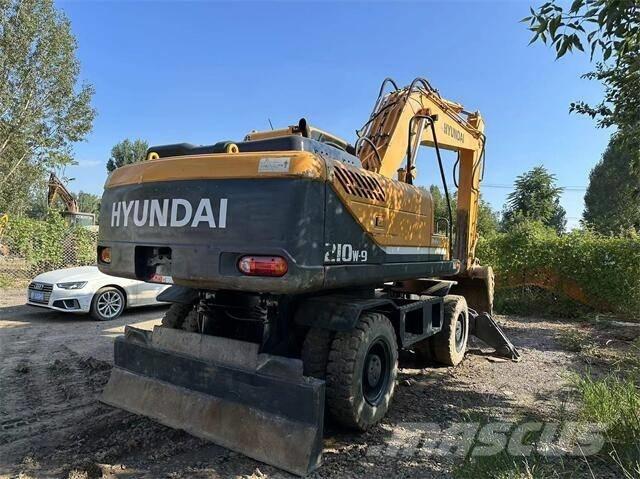 Hyundai 210W 대형 굴삭기 29톤 이상