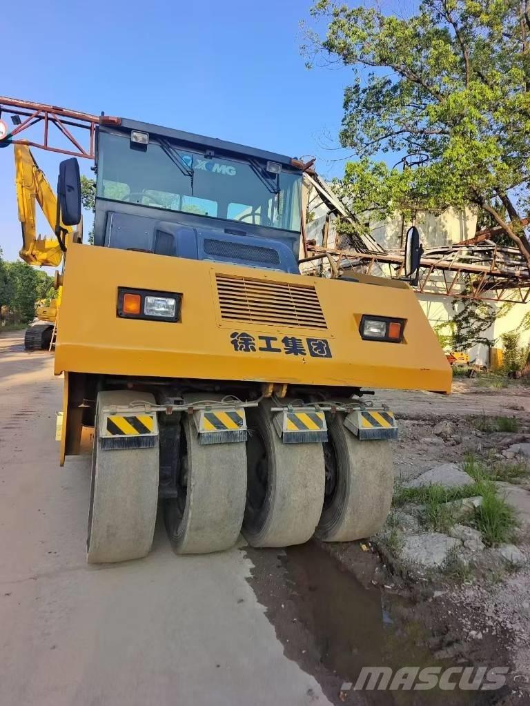 XCMG XP 263 공기 타이어 롤러