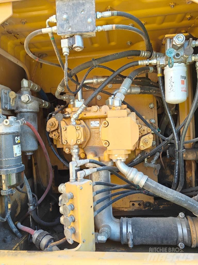 CAT 320 EL 대형 굴삭기 29톤 이상