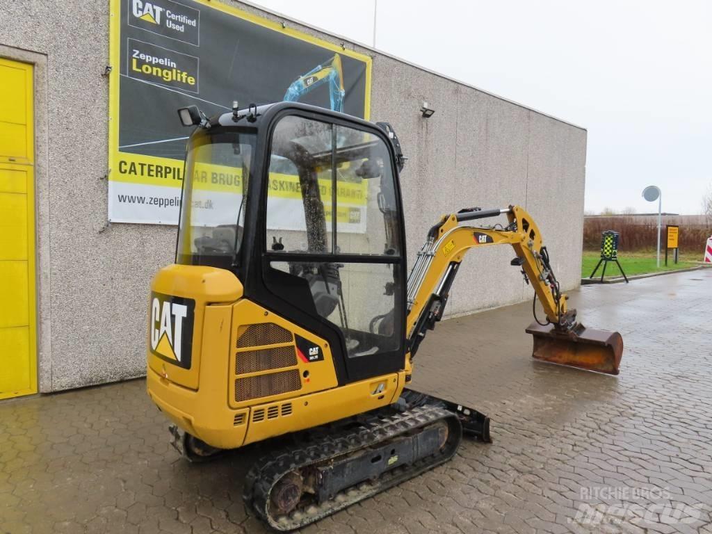 CAT 301.7 D 소형 굴삭기 7톤 미만