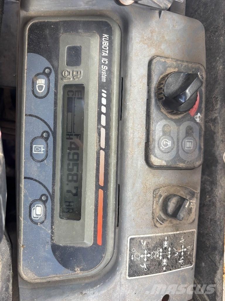 Kubota KX 121-3 소형 굴삭기 7톤 미만