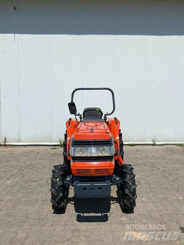 Kubota GL 221 소형 트랙터