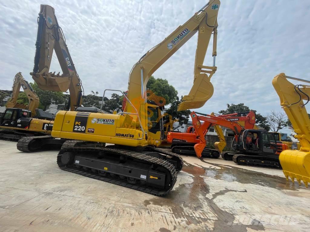 Komatsu PC 220-7 대형 굴삭기 29톤 이상