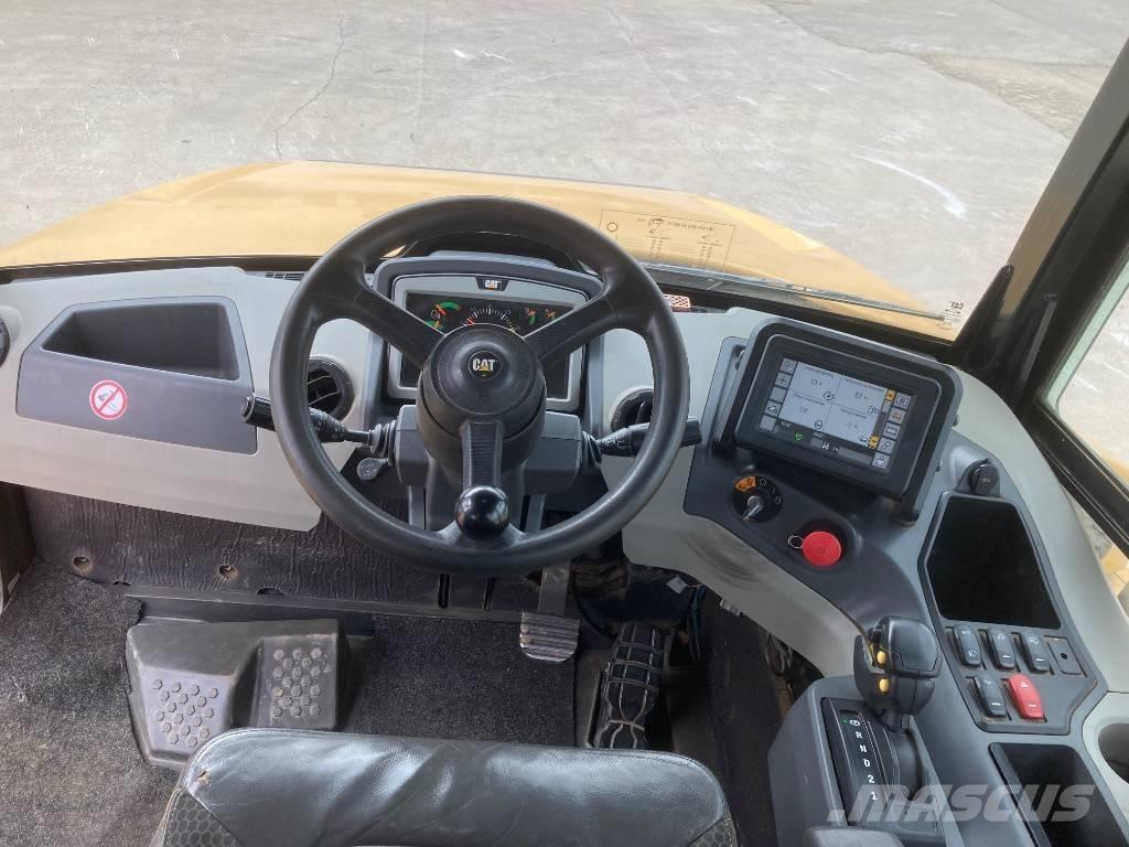 CAT 745 연결식 홀러