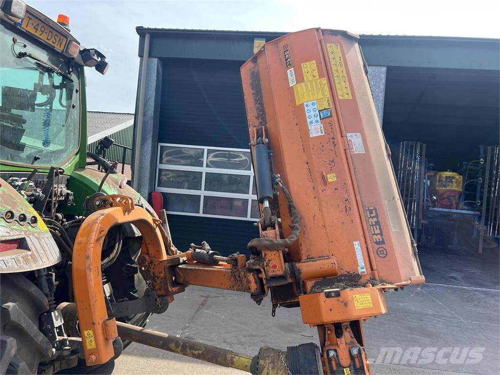 Berti TAPS 200 거친면 다듬기 위한 잔디깎기