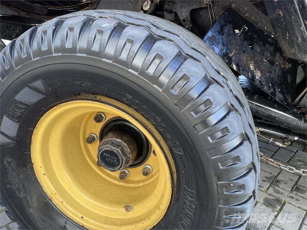 New Holland BB960 각형 곤포기