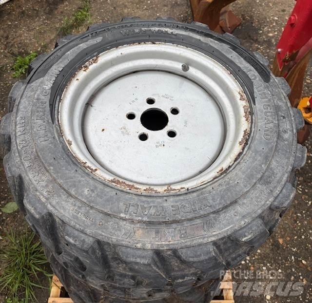  Set BKT 27x8.50-15 타이어, 휠 및 림