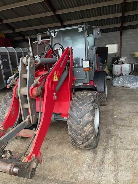 Weidemann 4080 LP 프론트 로더 및 굴착기