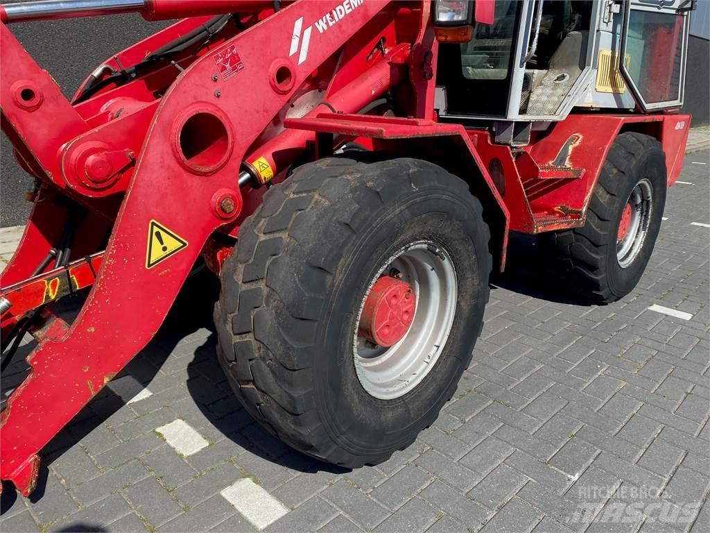 Weidemann 4204 D/P 프론트 로더 및 굴착기