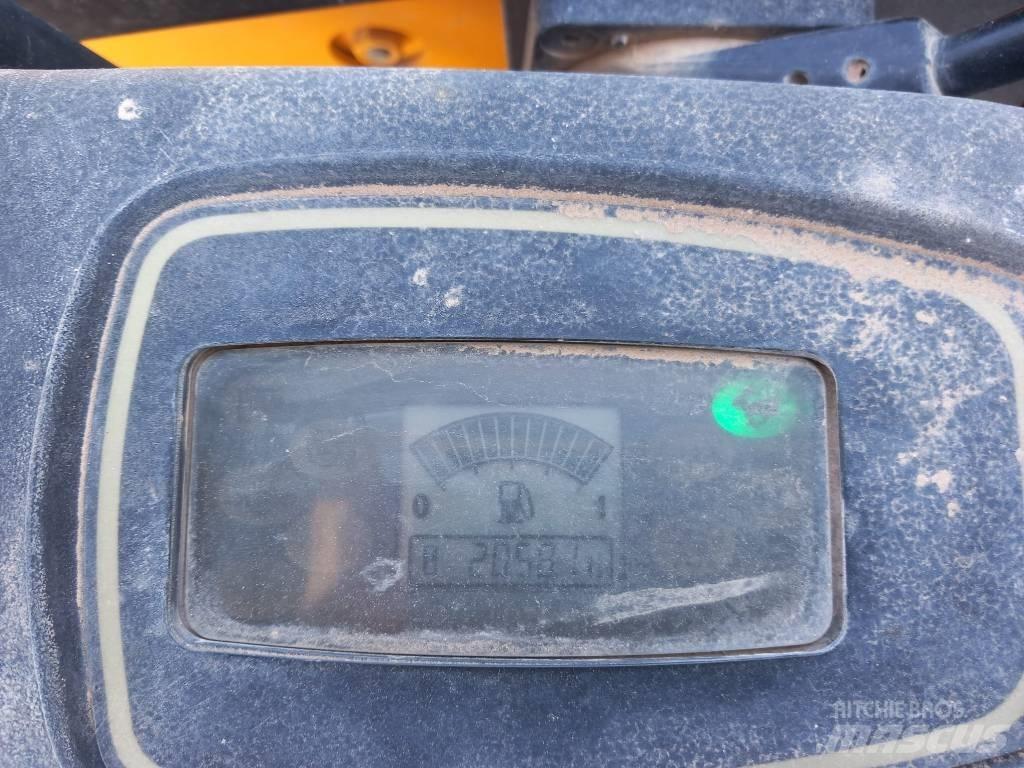 JCB 8030 ZTS 소형 굴삭기 7톤 미만