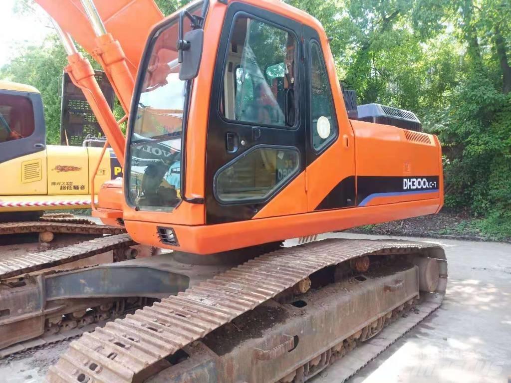 Doosan DH 300 LC-7 대형 굴삭기 29톤 이상