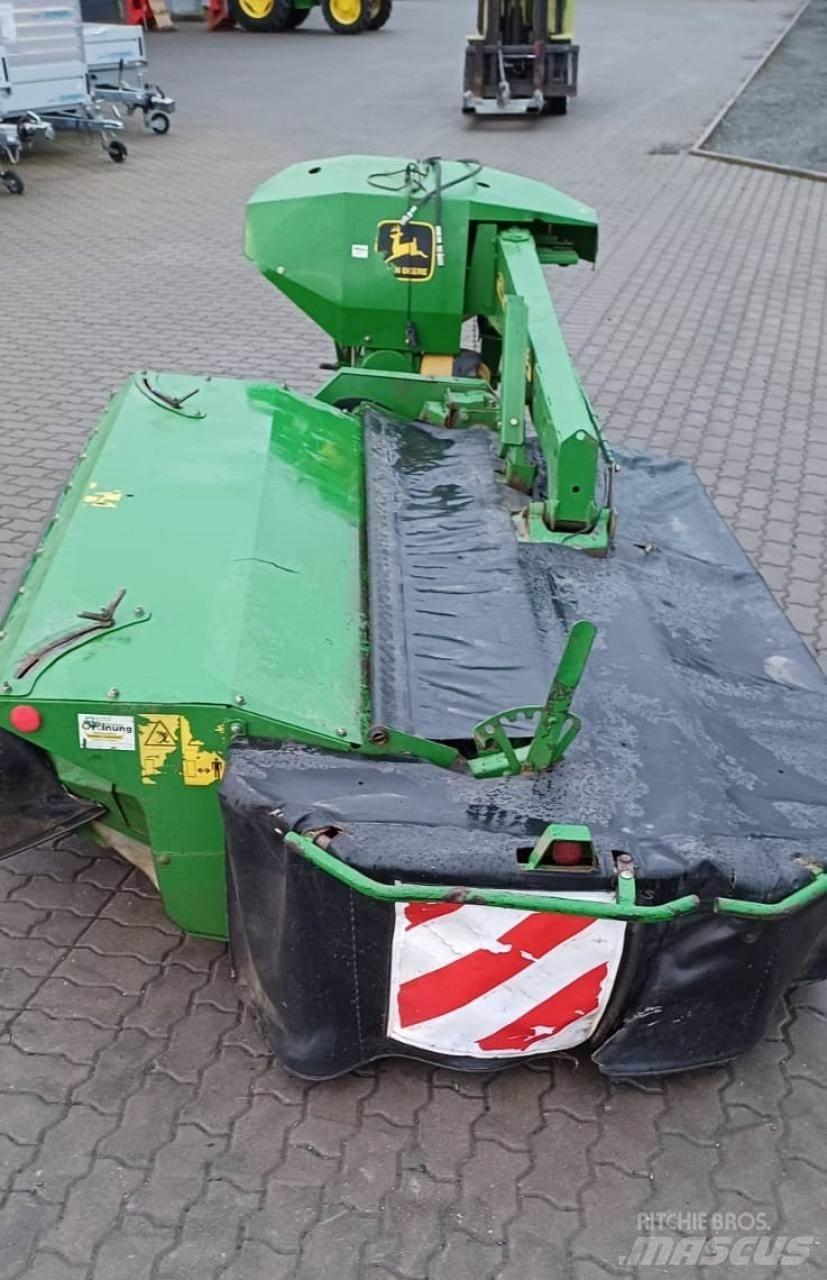 John Deere 328 제초기