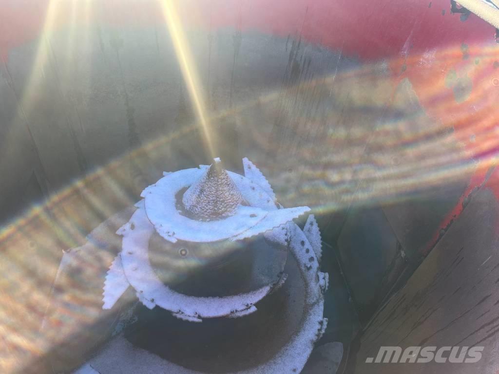 Peecon VMF 150 믹서 피더