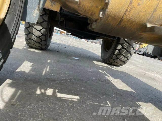 CAT IT 14 G  휠로우더