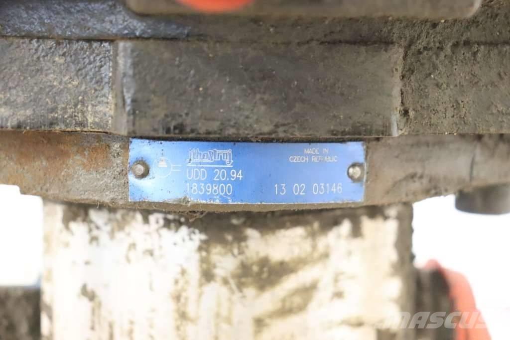 GiANT V 6004 T 유압식 기계