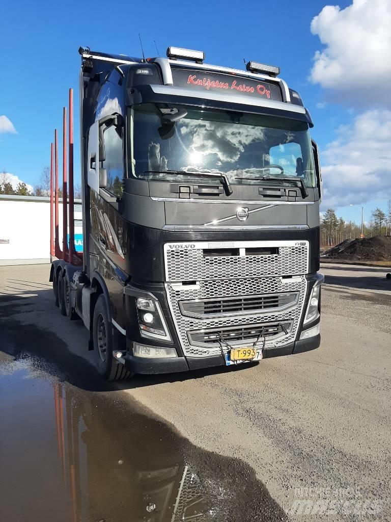 Volvo FH 16 목재 트럭