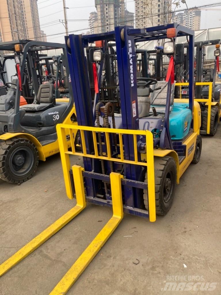 Komatsu FD25 디젤 지게차