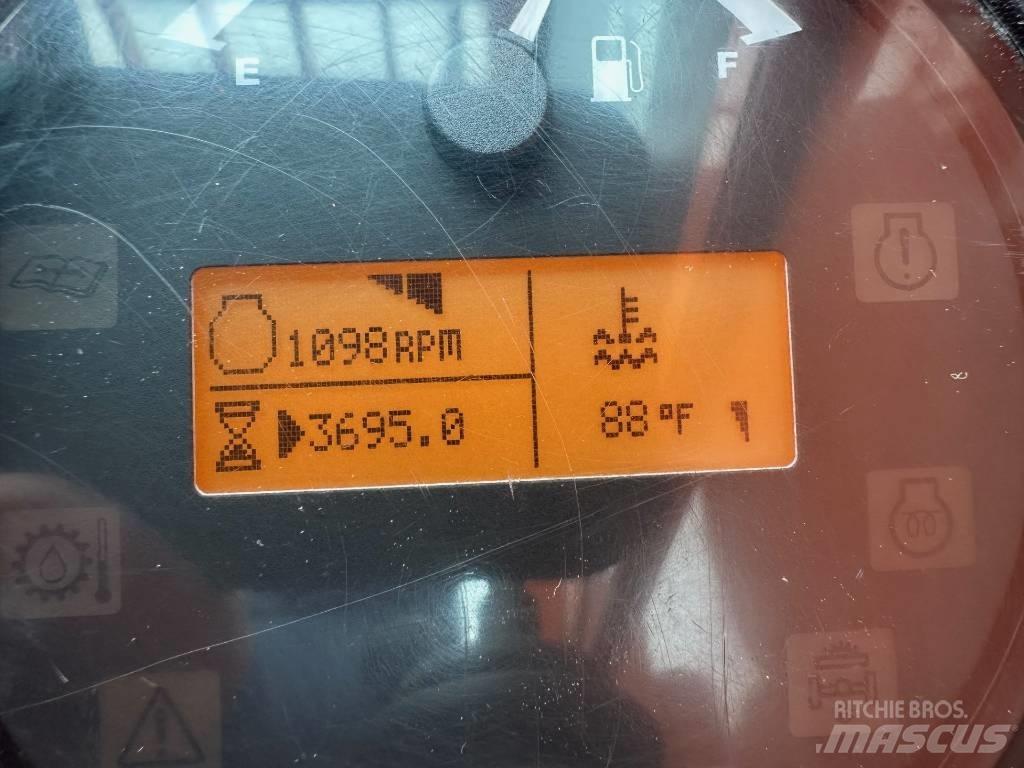SkyTrak 8042 텔러 핸들러