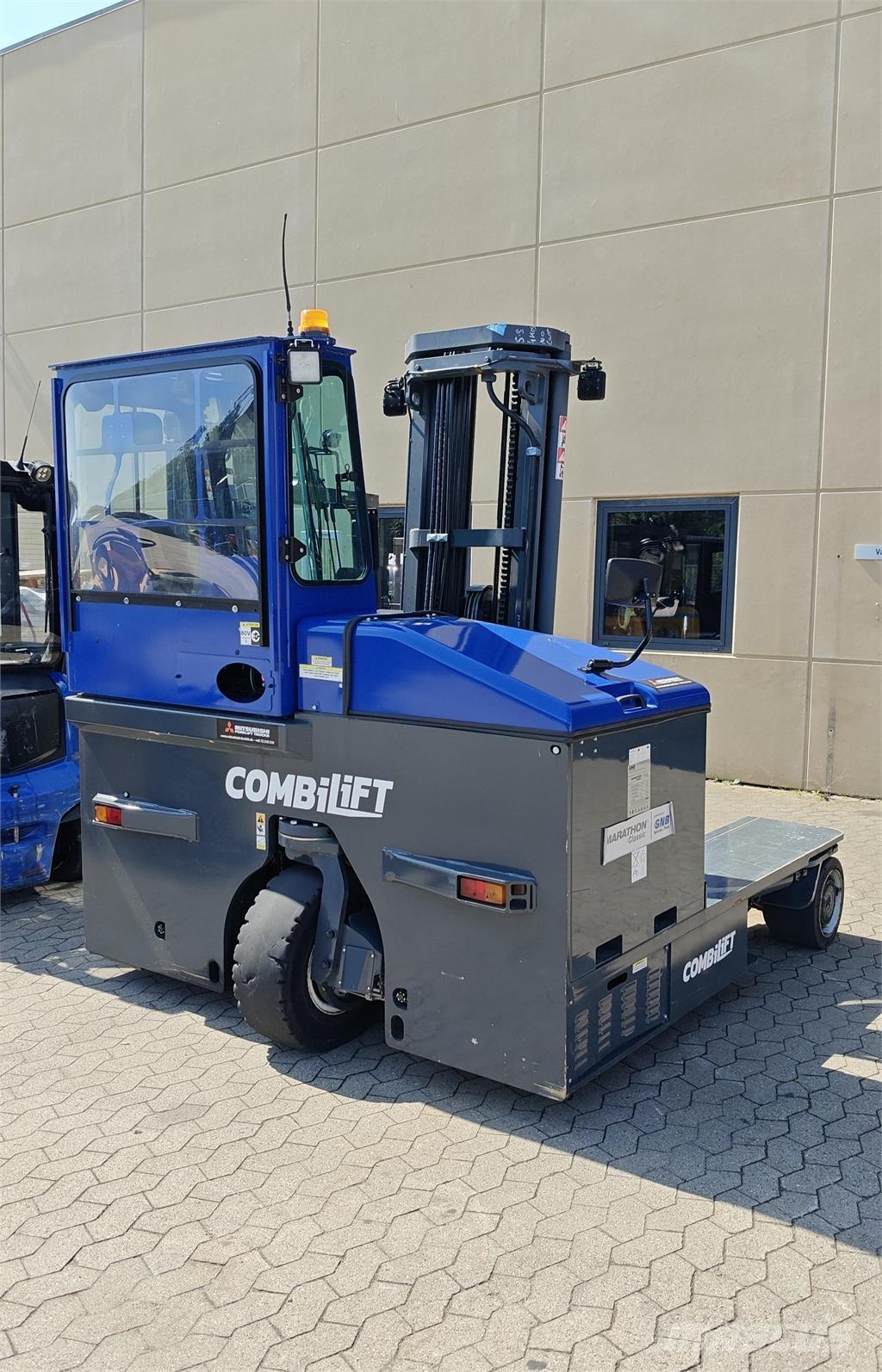 Combilift C4500E 4방향 리치트럭