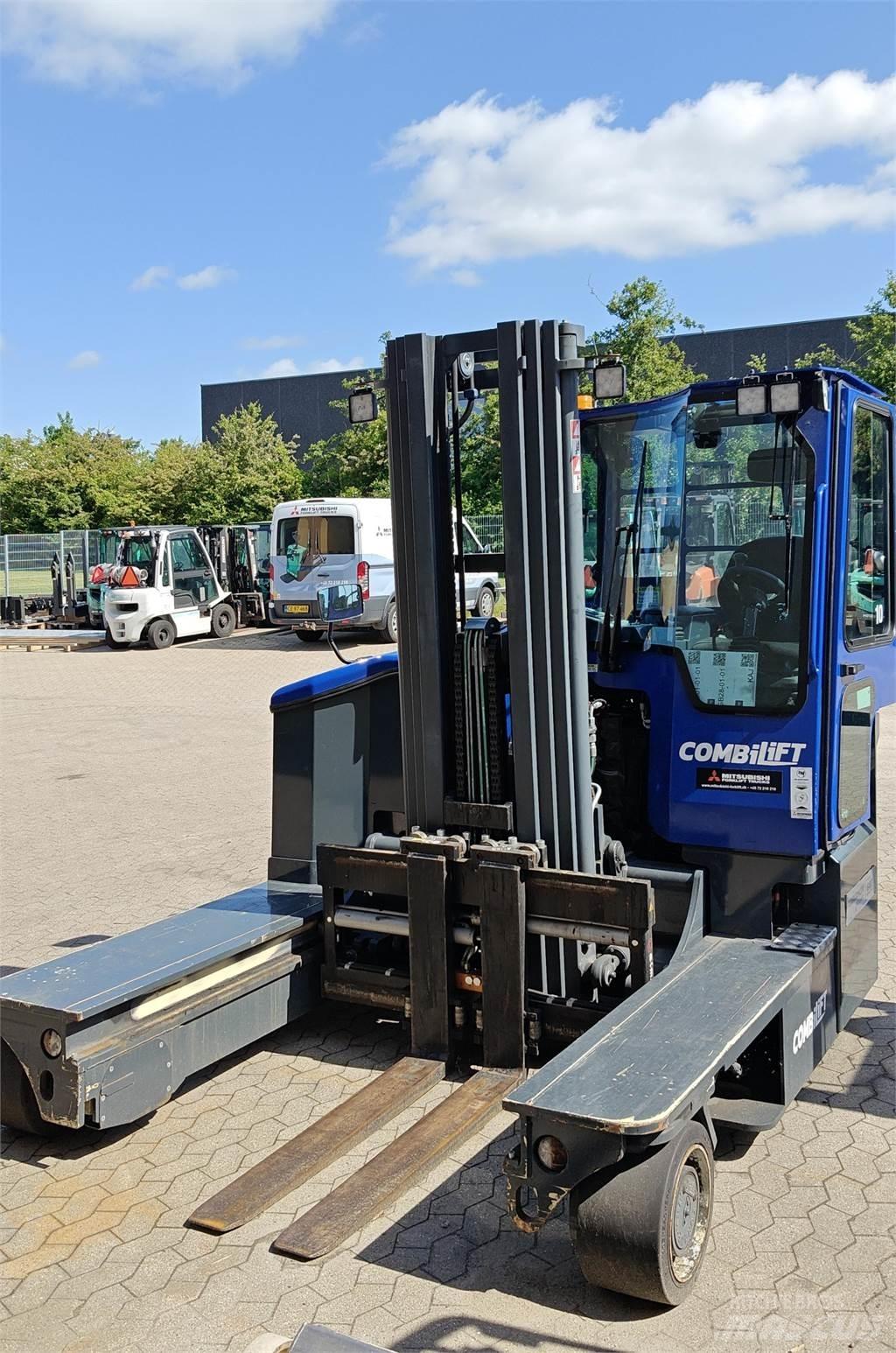 Combilift C4500E 4방향 리치트럭
