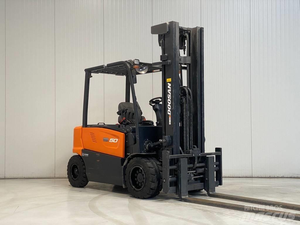 Doosan B50XC-7 전동 지게차