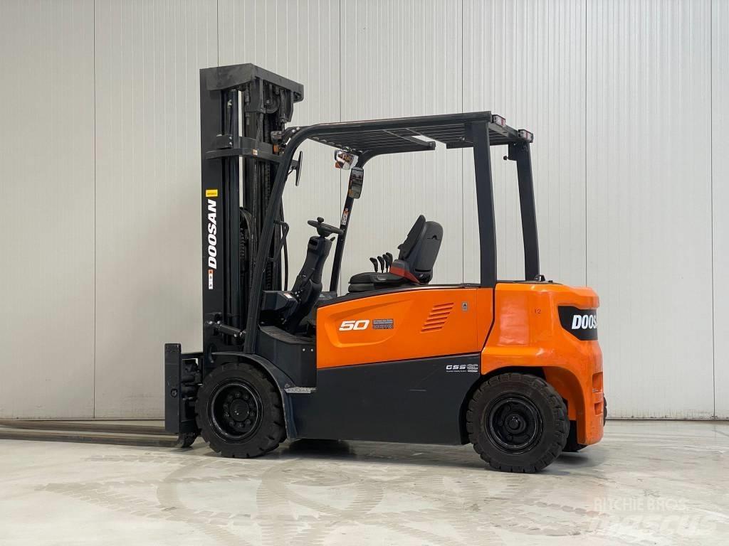 Doosan B50XC-7 전동 지게차