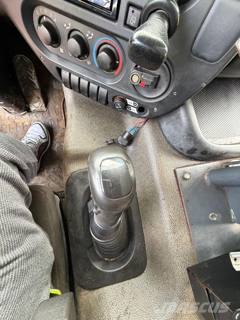 Burtec TSU 4500 아스팔트 분무기