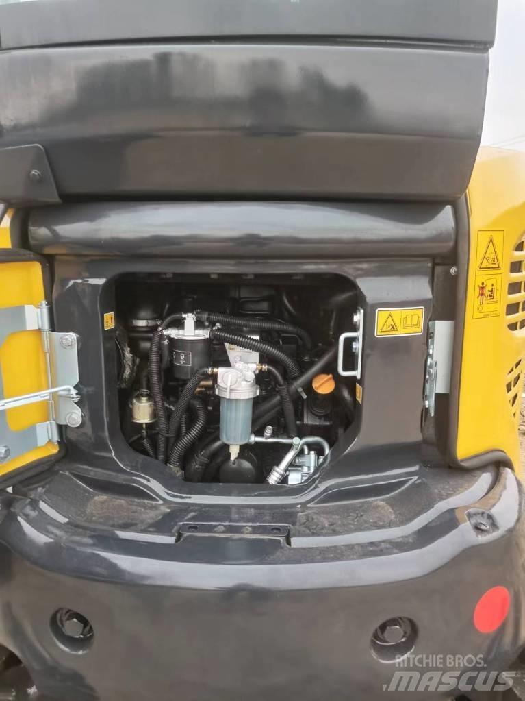 Komatsu PC 35 소형 굴삭기 7톤 미만