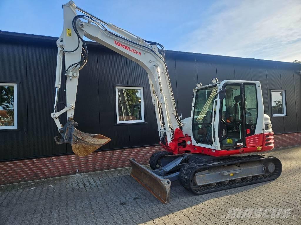 Takeuchi TB 290 중형굴삭기 7톤-28톤