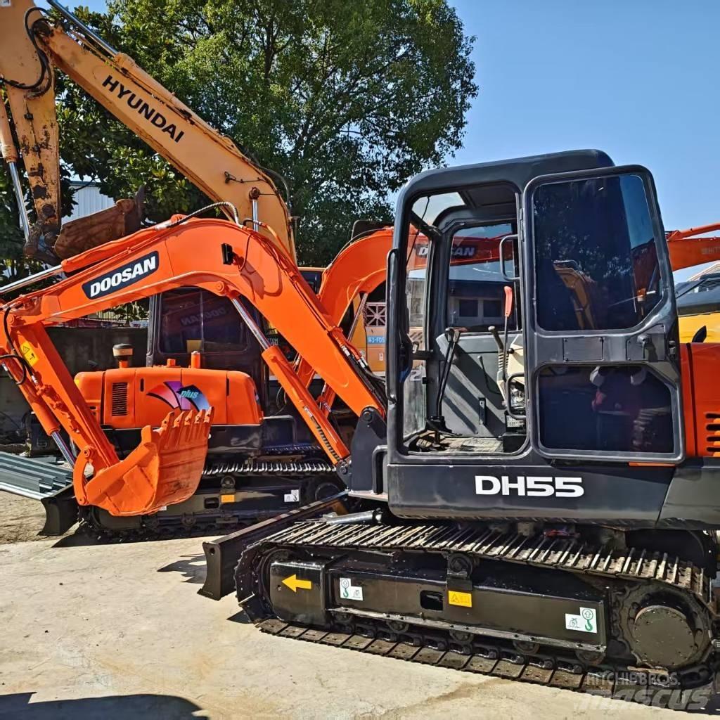 Doosan DH 55 소형 굴삭기 7톤 미만