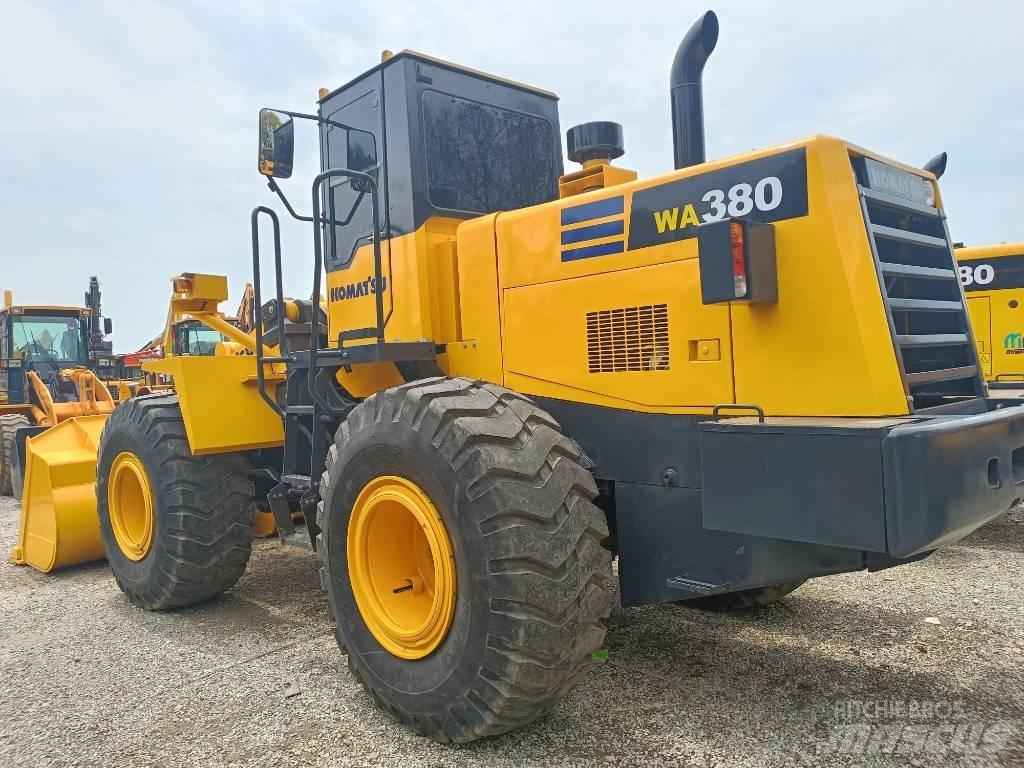 Komatsu WA 380  휠로우더