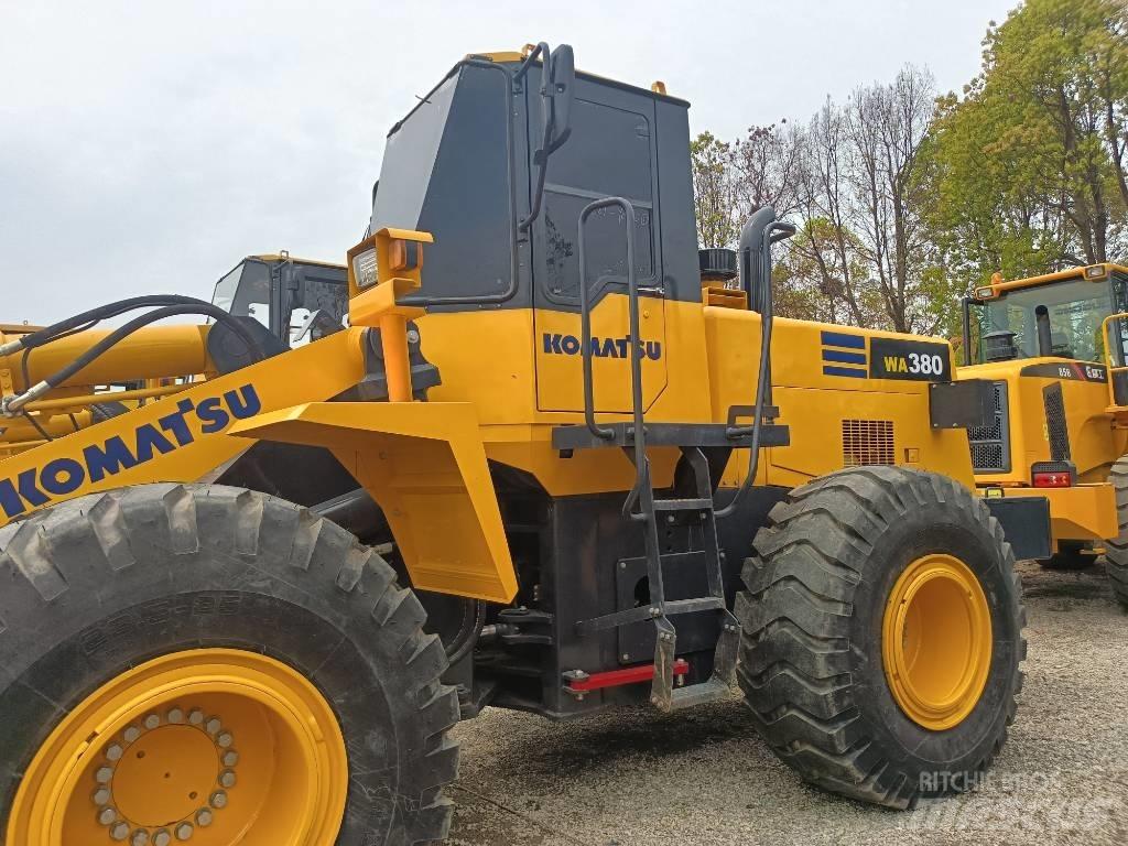 Komatsu WA 380  휠로우더