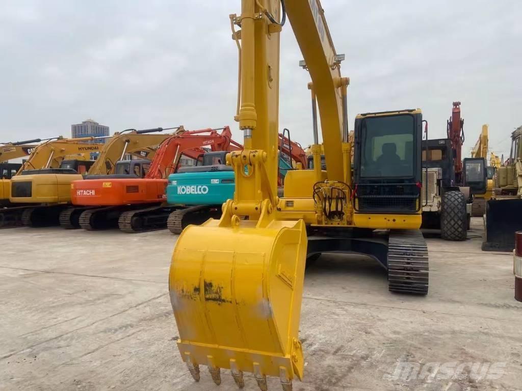 Komatsu PC 130 대형 굴삭기 29톤 이상