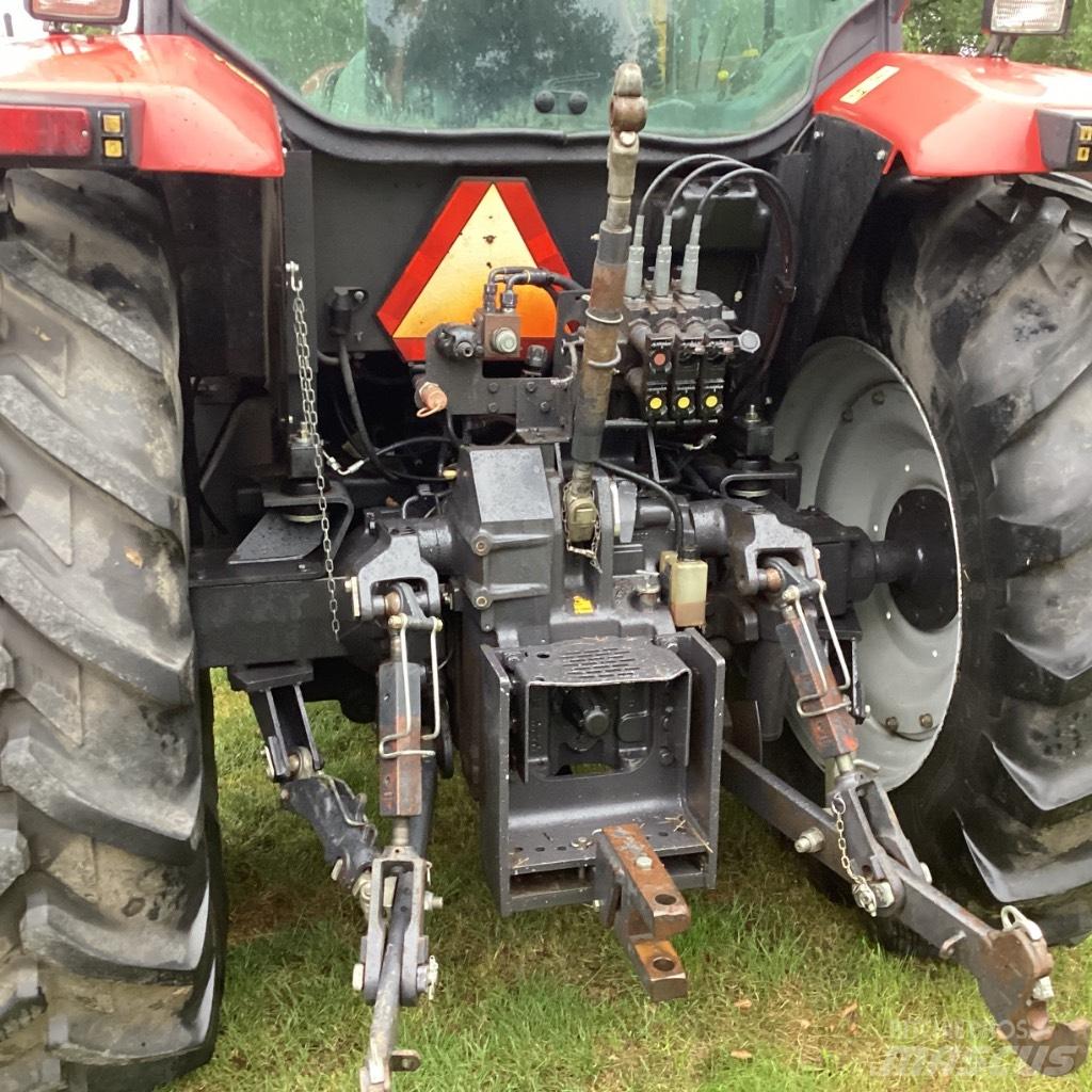 McCormick MC 135 트랙터
