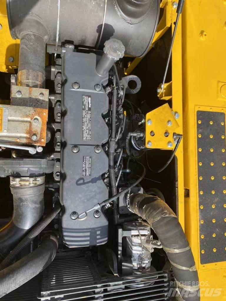 Komatsu 200-8 대형 굴삭기 29톤 이상