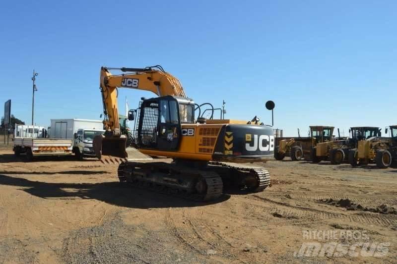 JCB JS205 소형 굴삭기 7톤 미만