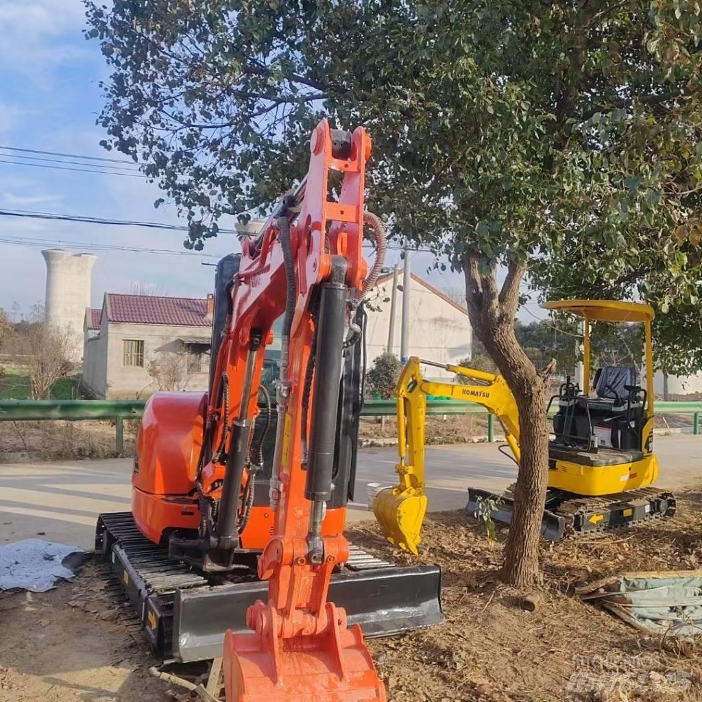 Kubota U 30 소형 굴삭기 7톤 미만