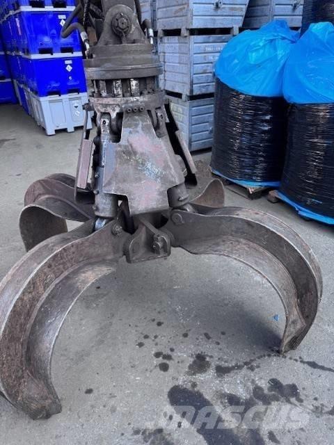 Fuchs MHL 331 폐기물/산업 처리기