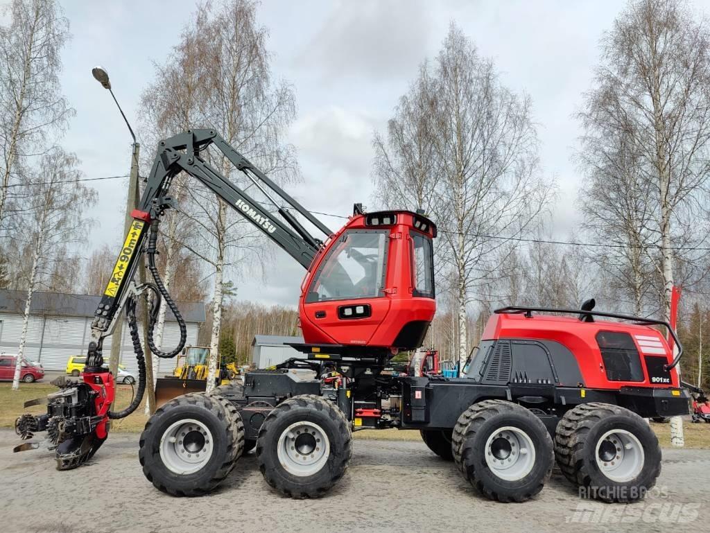 Komatsu 901 XC 원목 하베스터