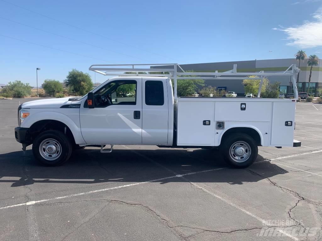Ford F 250 XL SD 다목적 장비