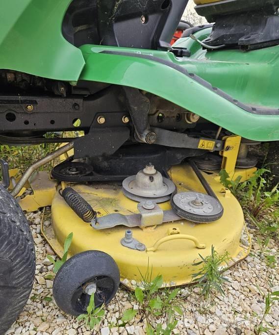 John Deere X 300 R 탑승형 잔디깎기
