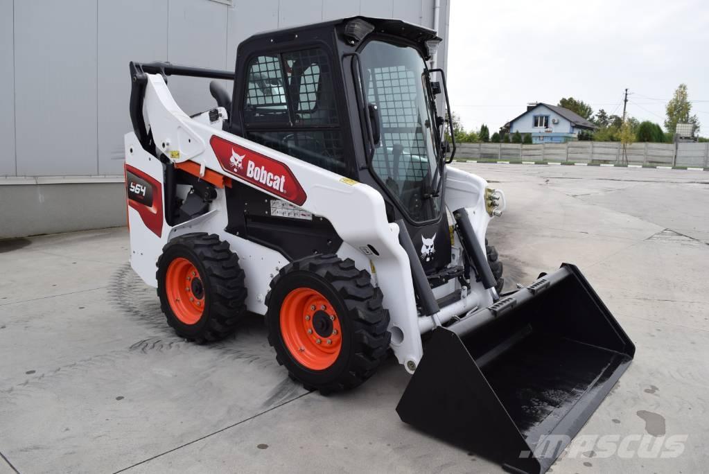 Bobcat S 64  스키드로더