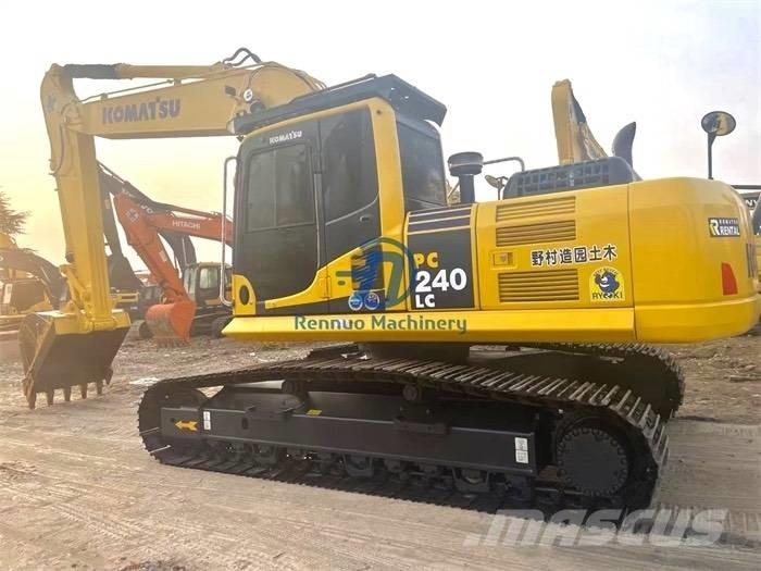 Komatsu PC 240 -8 대형 굴삭기 29톤 이상