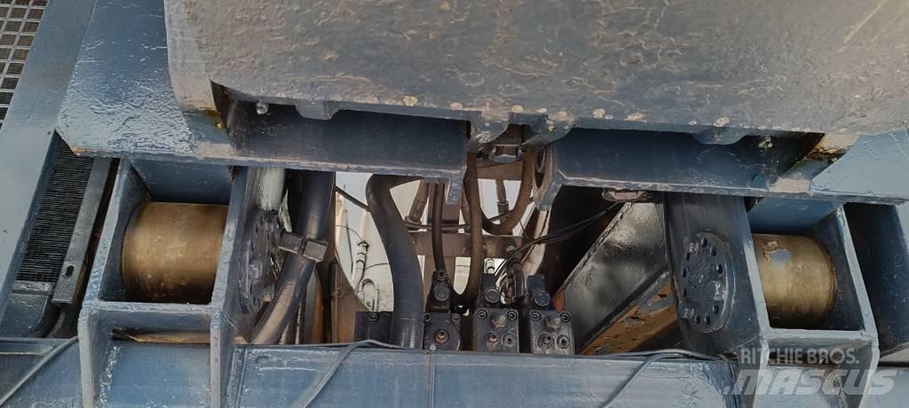 Liebherr LT 1090 A/T 크레인