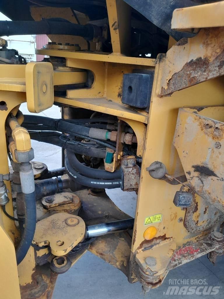 CAT 938 M  휠로우더