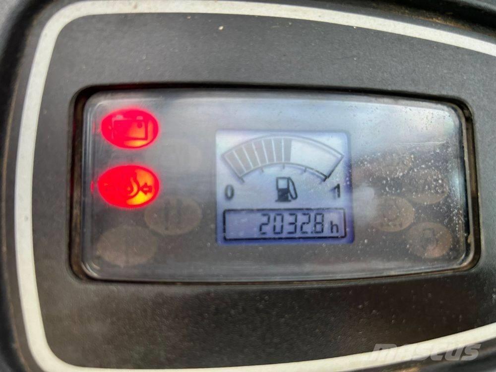 JCB 8025 ZTS 소형 굴삭기 7톤 미만