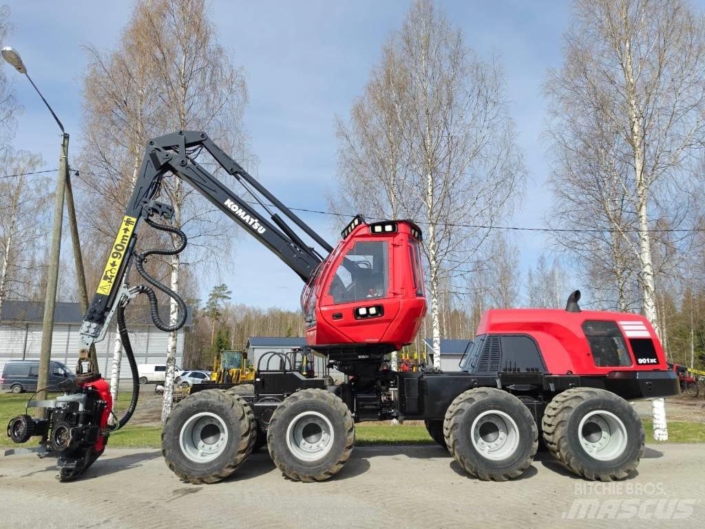 Komatsu 901 XC 원목 하베스터