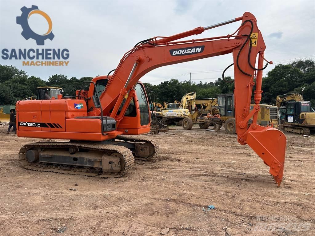 Doosan DX 120 대형 굴삭기 29톤 이상