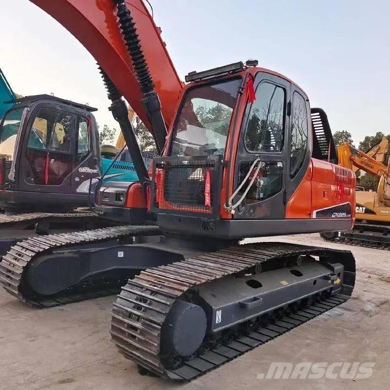 Doosan DX 225 LC 대형 굴삭기 29톤 이상